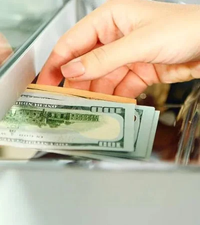 El BCRA informó que en junio se compraron divisas por más de u$s2.400 millones, récord tras el fin del cepo.