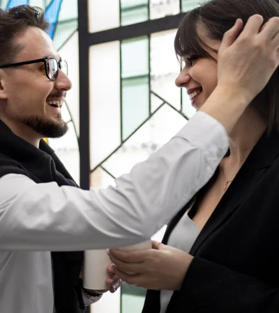 Oficinas, emociones y romance: claves para no cruzar los límites.