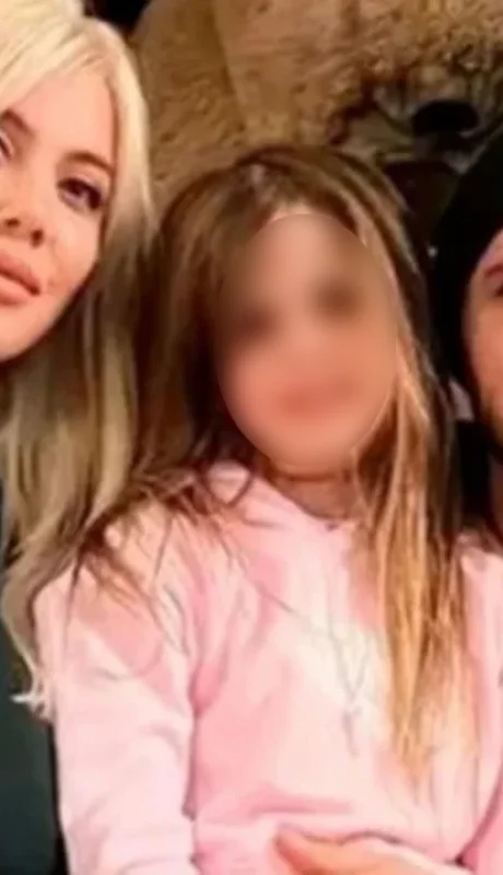 Francesca con sus padres.