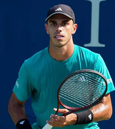 Francisco Cerúndolo avanza a paso firme en Toronto