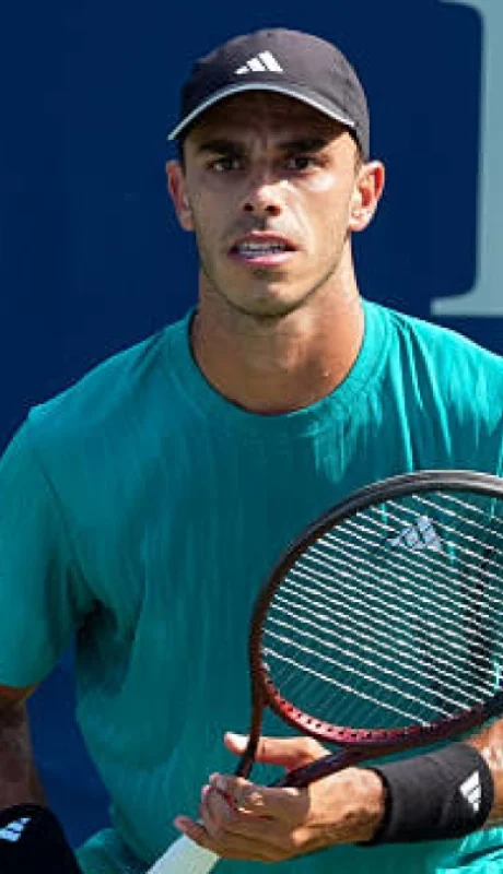 Francisco Cerúndolo avanza a paso firme en Toronto