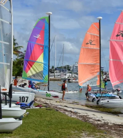 La escuela de verano de Miami Youth Sailing Foundation a la que asistía Mila (Facebook)