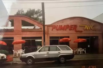 Pumper Nic: el libro que revela cómo nació, brilló y cayó el primer fast food criollo