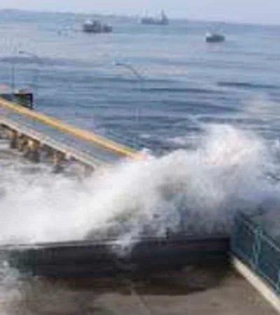 La marina peruana se mantiene en vigilia y va a esperar más tiempo antes de flexibilizar sus medidas de seguridad.