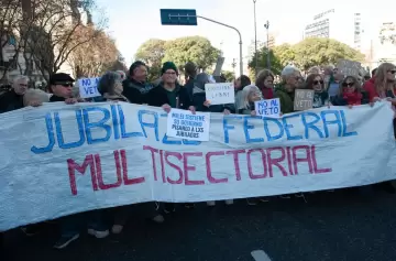 Marcha de jubilados en el Congreso: siete detenidos, heridos y tensión
