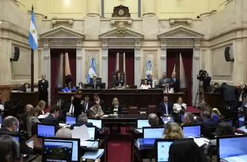 Mónica Silva: "El atraso de los sueldos universitarios ronda un 30%"