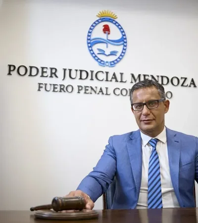 El tribunal del jury de enjuiciamiento, con 21 integrantes, aceptó este jueves el avance de la investigación contra el juez Sebastián Sarmiento.