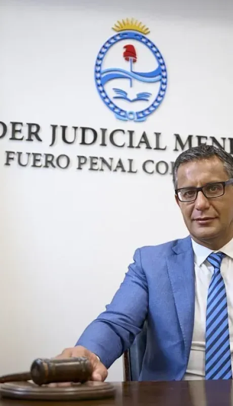 El tribunal del jury de enjuiciamiento, con 21 integrantes, aceptó este jueves el avance de la investigación contra el juez Sebastián Sarmiento.