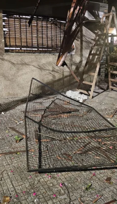 Explosión por fuga de gas.