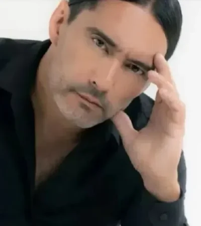 Al cantante tropical no está muy a gusto con sus memes.