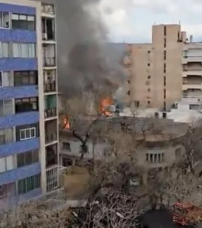 Incendio en pleno centro: Colón y 25 de Mayo, esquina complicada.
