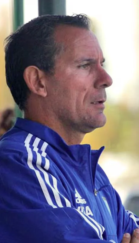 Walter Conna sigue trabajando en Rivadavia Hockey.