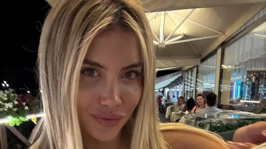 Utilizó el mismo auto con el que se presentó a la audiencia de divorcio en Milán.