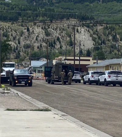 El tiroteo movilizó un amplio operativo de las fuerzas policiales de varios condados.