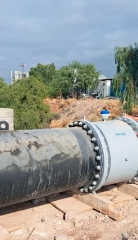 Comenzó el operativo para la colocación de 3 caudalímetros electromagnéticos/ Aguas Mendocinas