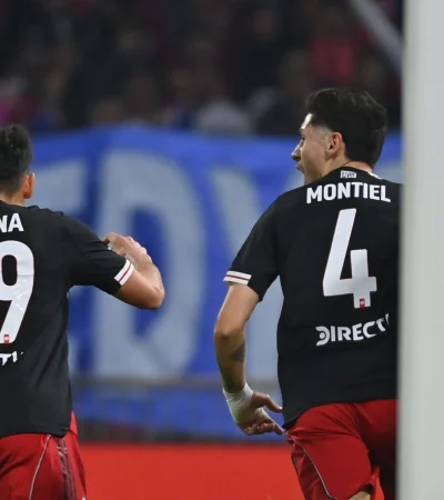 River goleó a San Martín de Tucumán y avanzó con autoridad a octavos