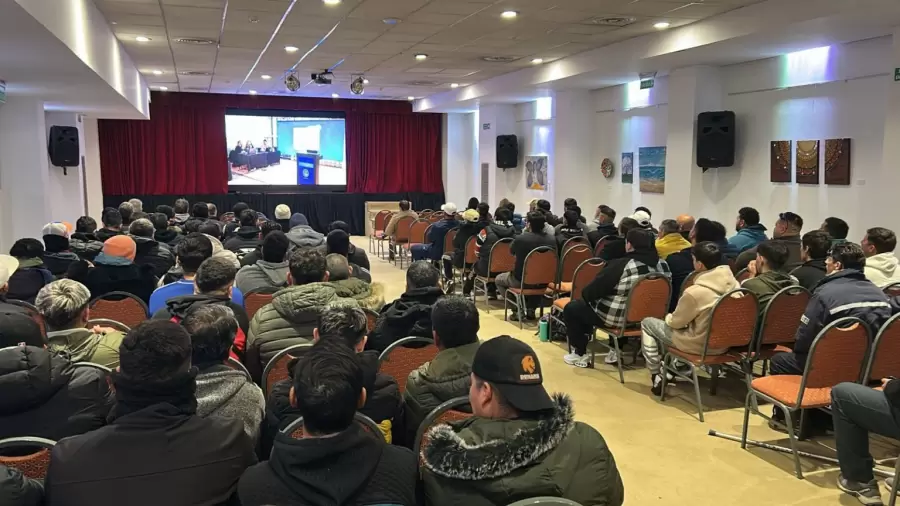 Posiciones encontradas sobre la explotación minera