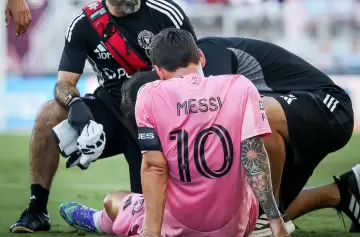 Messi y su lesión confirmada: cuánto tiempo estará afuera de los campos de juego