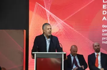 Cornejo: "No podemos seguir dependiendo del agro, necesitamos más desarrollo"