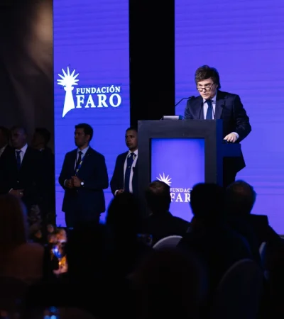 Milei en la Fundacion Faro.