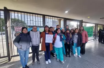 Paro de trabajadores de la salud: denuncian despidos, amenazas y precarización