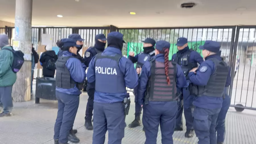 Paro en la salud pública.