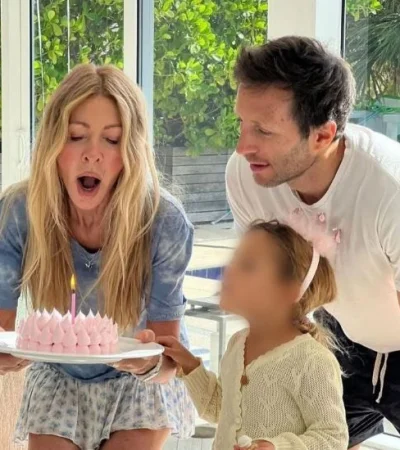 Cris Morena junto a su hijo y su nieta.