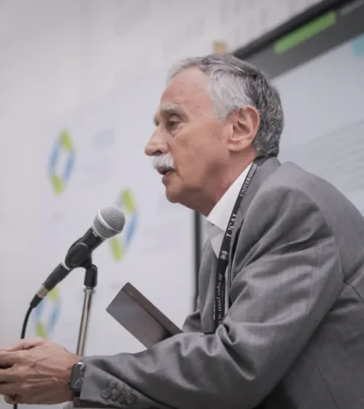 Mario Lugones, ministro de Educación