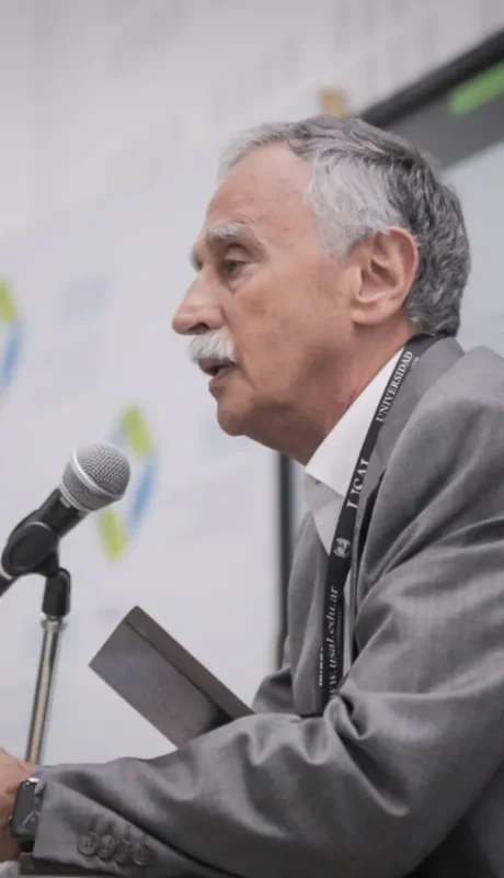 Mario Lugones, ministro de Educación