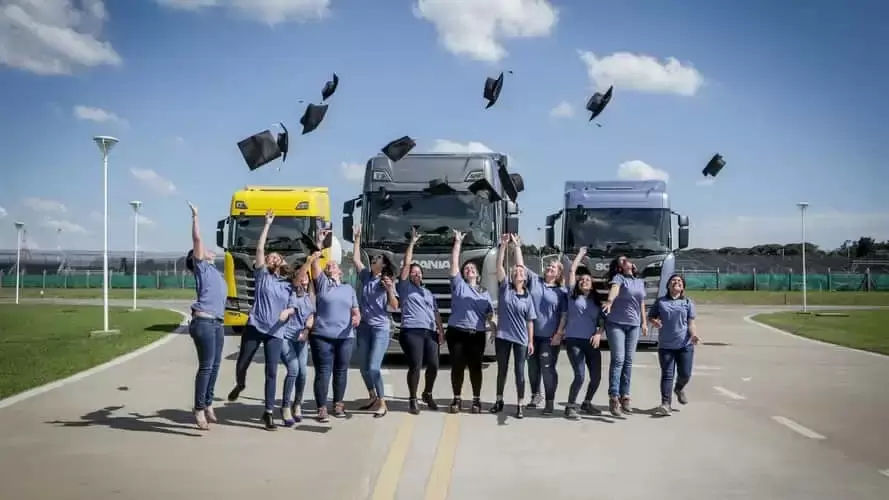 Egresadas del programa Mujeres Conductoras/ Fuente: motor 1