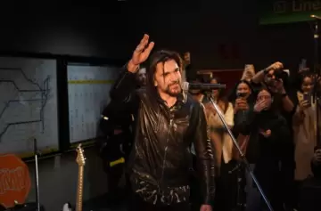 Juanes cantó en el subte de Buenos Aires: adelanto de su gira en Argentina