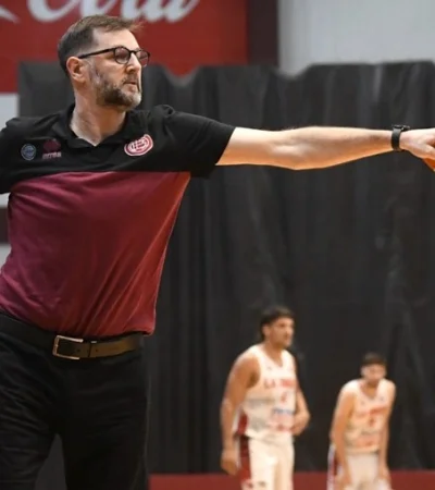 Saborido es el nuevo DT de Rivadavia Básquet.