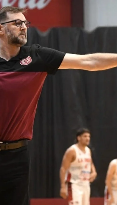 Saborido es el nuevo DT de Rivadavia Básquet.