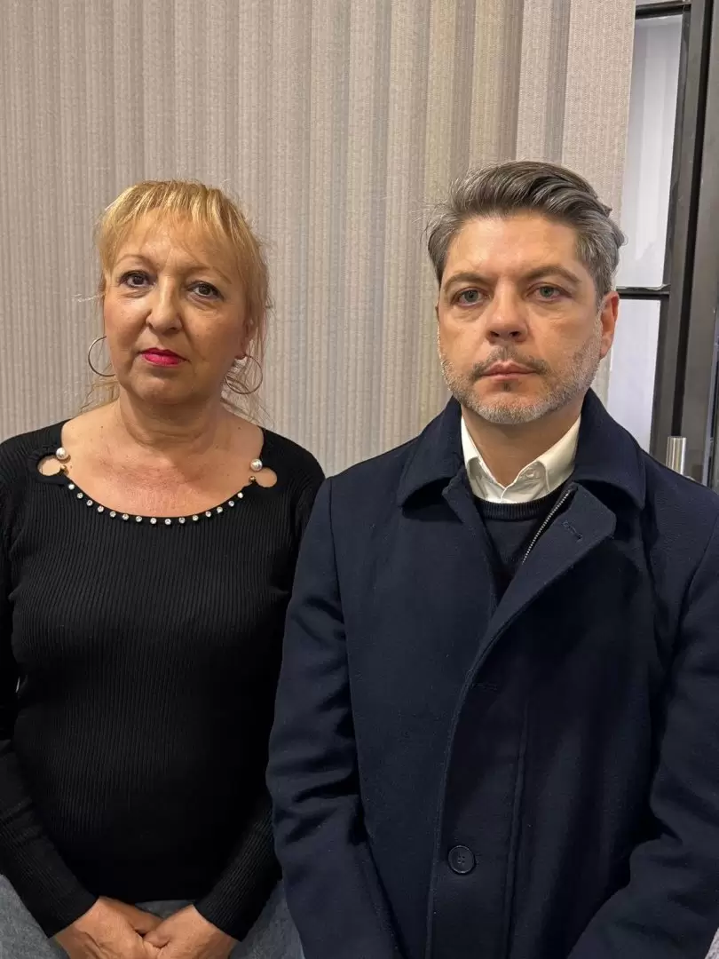 Presidenta del Partido de los Jubilados, María Isabel Grosso y del apoderado, Daniel Guerrero.