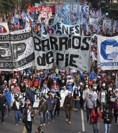 Marcha por San Cayetano.