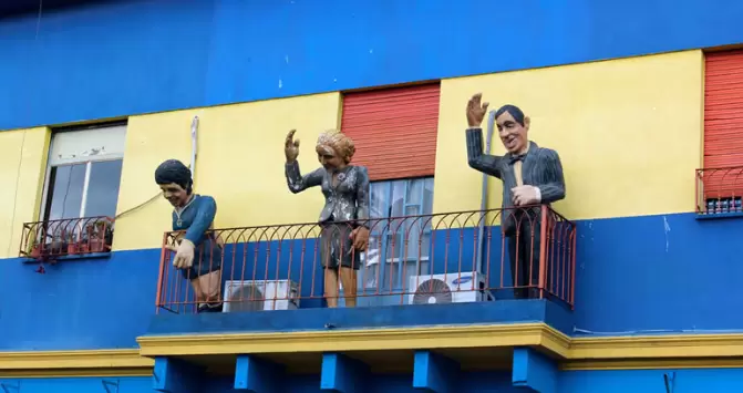 Sin dudas, la Boca es uno de los barrios más visitado por los viajeros y Caminito es la principal atracción.