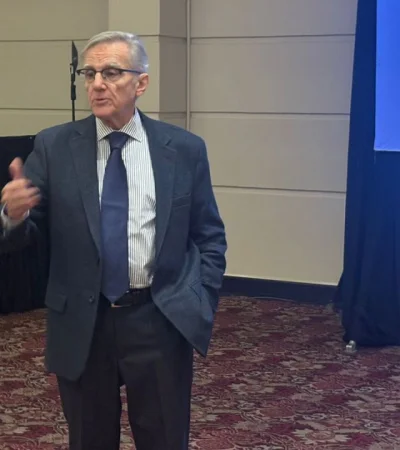 Eduardo López, médico pediatra y jefe del Departamento de Médicina e Infectología del Hospital de Niños Ricardo Gutiérrez.