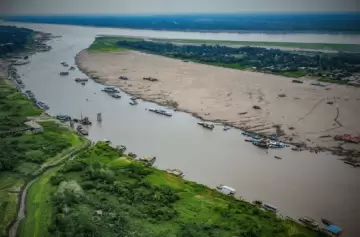 Petro advierte a Perú sobre disputa de soberanía en el Amazonas