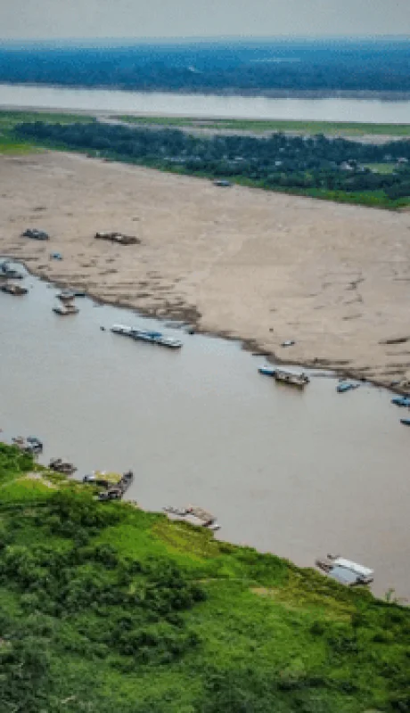 La isla Santa Rosa surgió a mediados del siglo pasado y es un inesperado foco de conflicto entre las dos naciones vecinas.