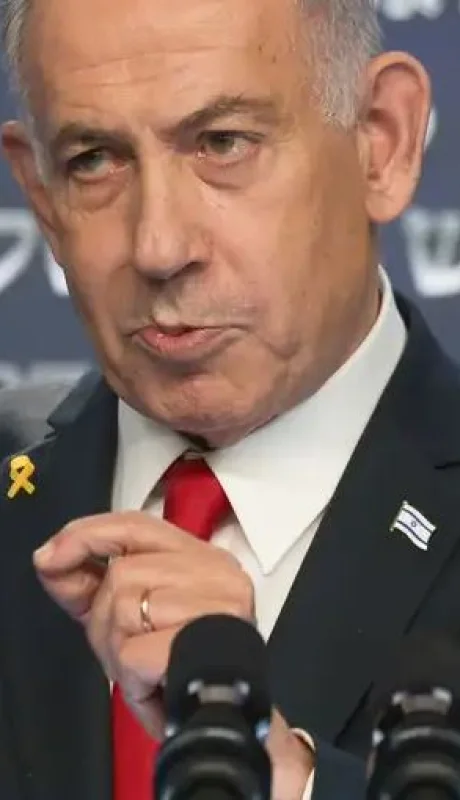 El premier confirmó que la iniciativa de control militar total existe, pero no apareja una anexión.