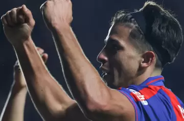 San Lorenzo es líder en un clima de crisis: triunfazo ante Vélez e intimación de Tinelli