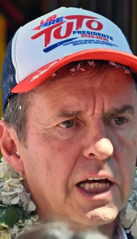 El candidato de 65 años dijo que promoverá un cambio de todas las leyes en caso de ser electo.