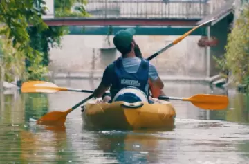Madryn: ofrecía paseos gratuitos en kayak como pantalla para cometer terribles delitos