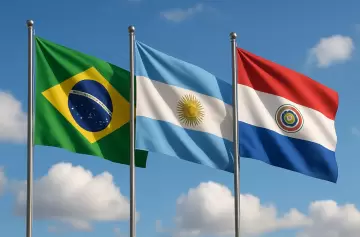 Turistas ingeniosos: hospedaje en Brasil, compras en Paraguay y paseo en Argentina