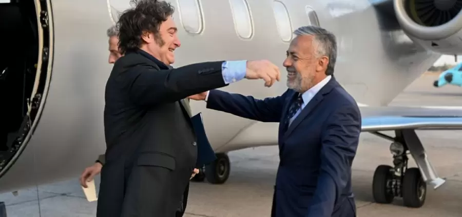 El presidente Milei y el gobernador Cornejo, en una visita del mandatario a Mendoza. (Imagen: archivo web)