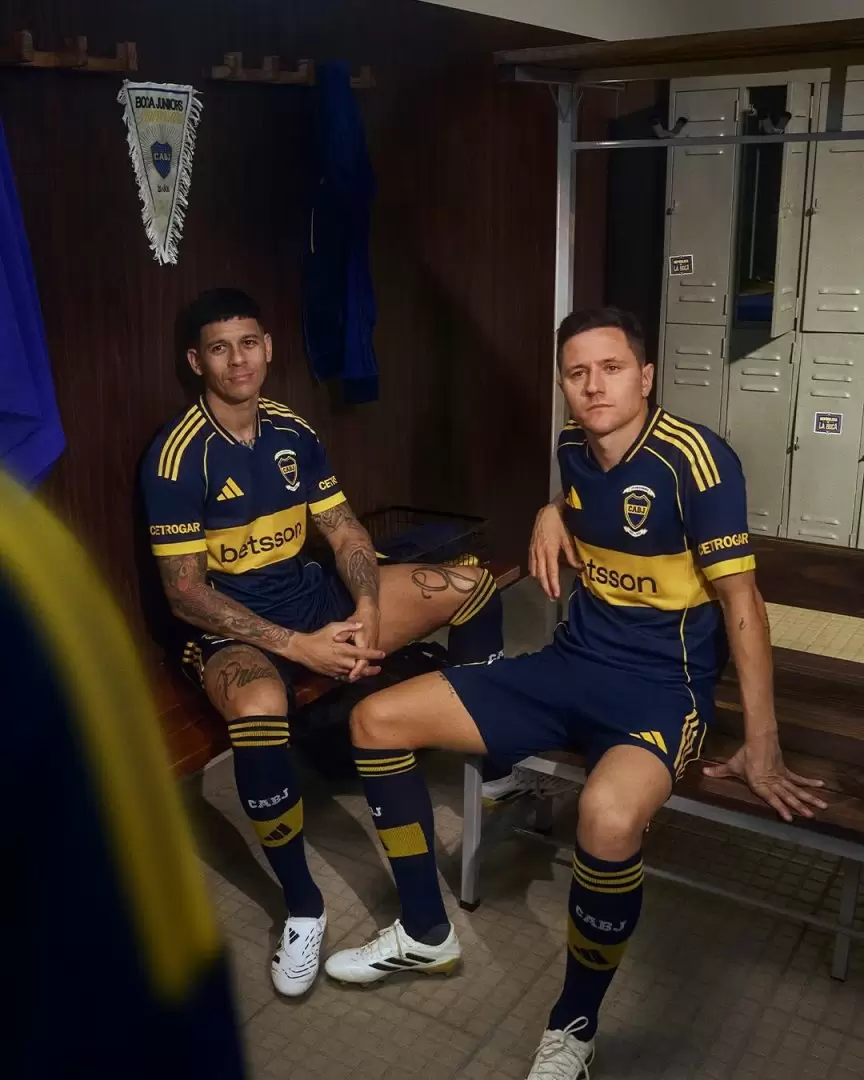 Marcos Rojo junto al español Ander Herrera.