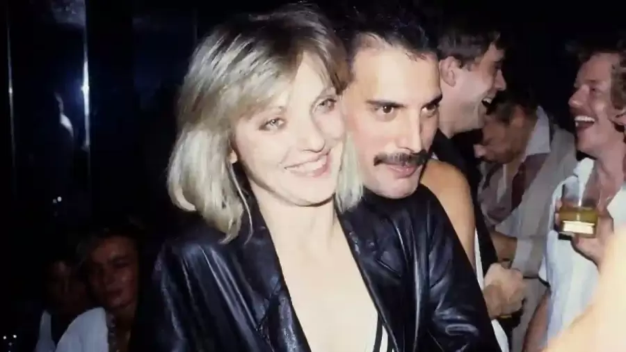 Mary Austin, el gran amor de la vida de Freddie. Esta mujer desconoce la existencia de B.