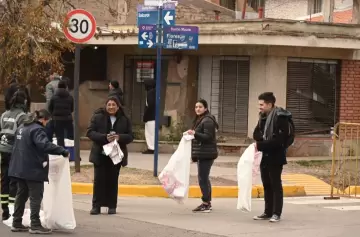 Conciencia ambiental: más de 25 bolsones de reciclables retirados en el Operativo Tomba