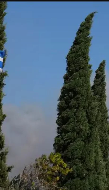 Ráfagas de 90 kilómetros por hora siembran el pánico en las playas griegas.