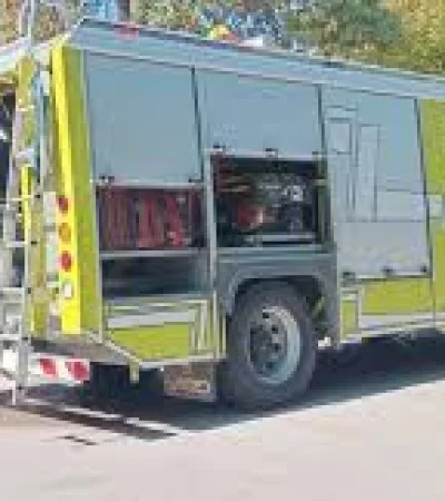Bomberos Voluntarios de Godoy Cruz asistieron al colegio/